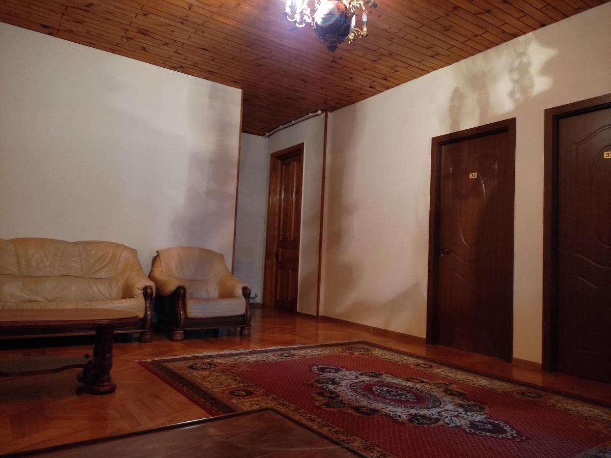 Vedzisi Garden Hotel Tbilisi Buitenkant foto